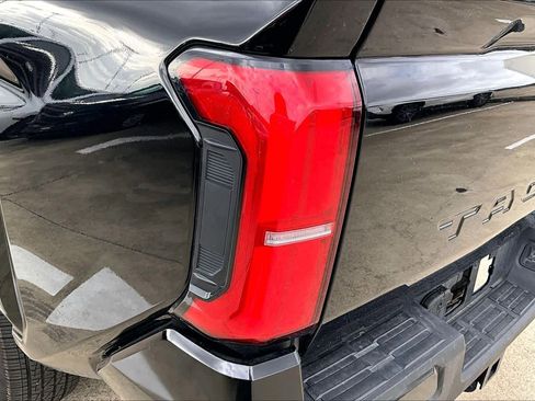 Used 2025 Toyota Tacoma SR5 RWD image 27