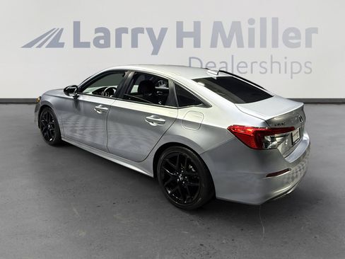 Used 2024 Honda Civic Sport image 3