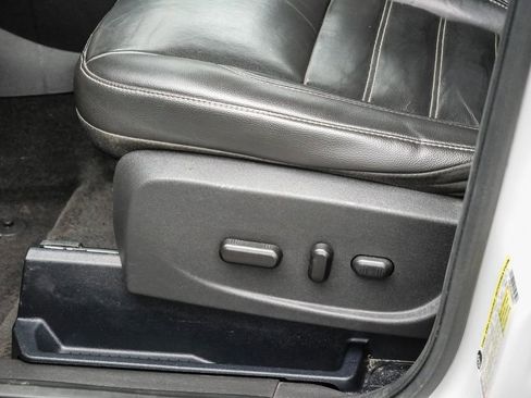 Used 2017 Ford Escape Titanium FWD image 47