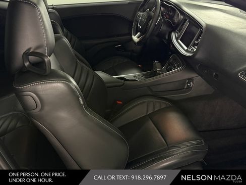 Used 2018 Dodge Challenger SRT Hellcat RWD image 35