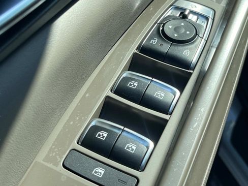 New 2026 Kia Carnival EX FWD image 21