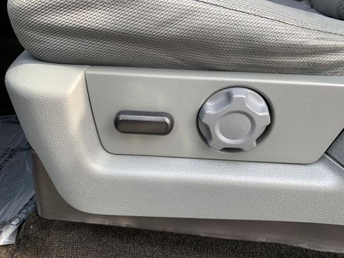 Used 2013 Ford F150 XLT w/ Luxury Equipment Group AWD/4WD image 11