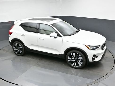 Used 2024 Volvo XC40 B5 Ultimate w/ Climate Package AWD/4WD image 18