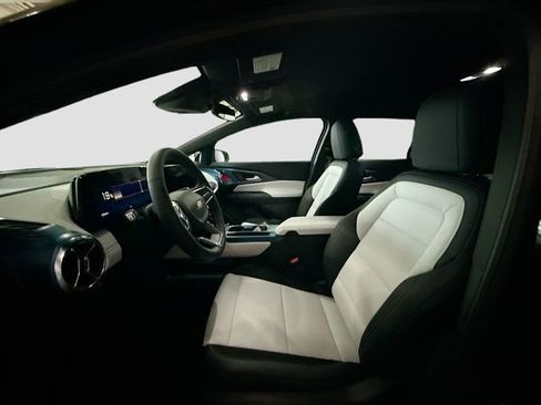 New 2026 Chevrolet Equinox EV LT image 22