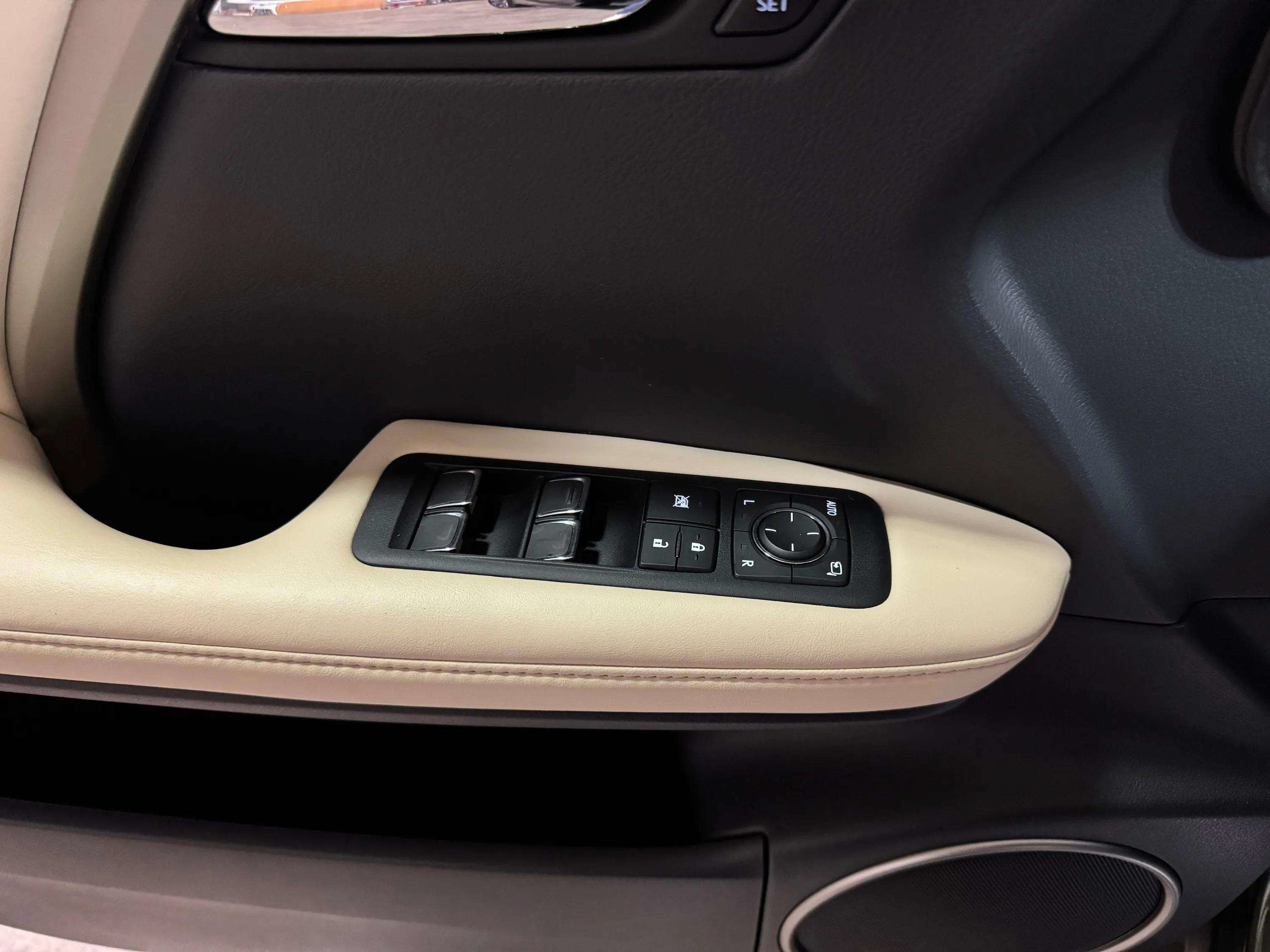 Used 2022 Lexus RX 350 AWD w/ Premium Package image 19