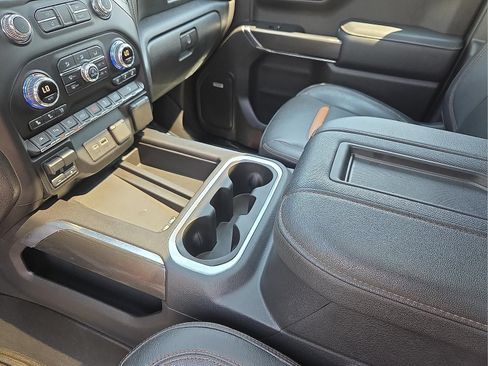Certified 2021 GMC Sierra 1500 AT4 w/ AT4 Premium Package AWD/4WD image 10