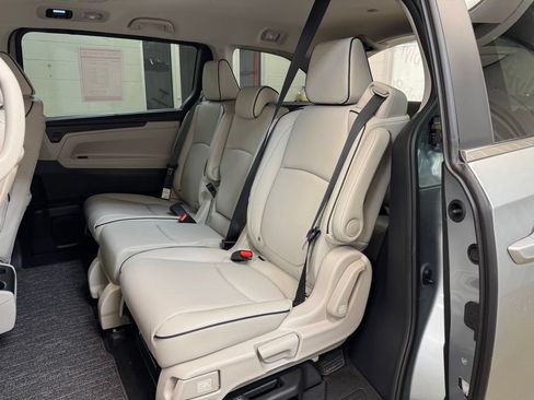 Used 2026 Honda Odyssey Touring image 19