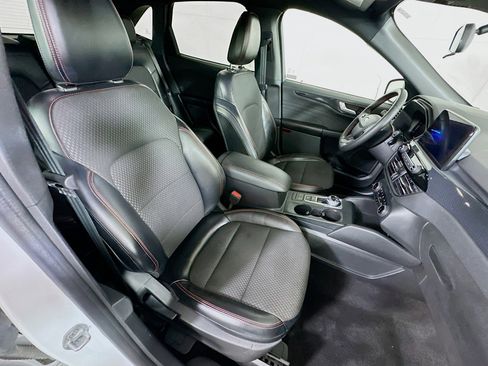 Used 2023 Ford Escape ST-Line FWD image 30