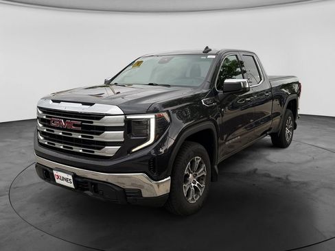Used 2022 GMC Sierra 1500 SLE AWD/4WD image 4
