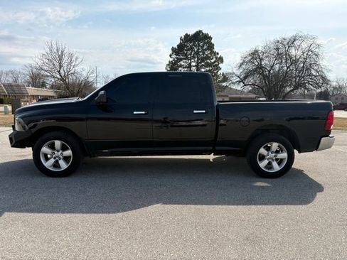 Used 2014 RAM 1500 Classic SLT AWD/4WD image 2