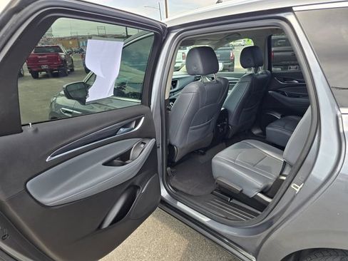 Used 2019 Buick Enclave Essence AWD/4WD image 16