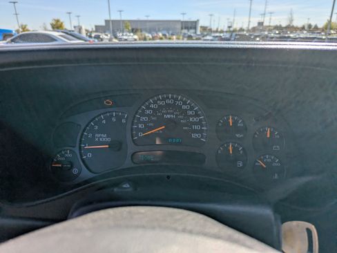 Used 2004 Chevrolet Silverado 2500 W/T AWD/4WD image 14