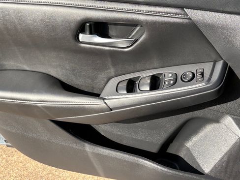 Certified 2025 Nissan Sentra SV FWD image 28
