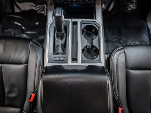 Used 2019 Ford F150 Lariat w/ Equipment Group 502A Luxury image 39