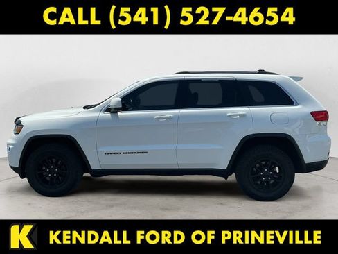 Used 2019 Jeep Grand Cherokee Laredo AWD/4WD image 8