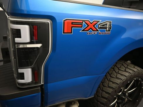 Used 2020 Ford F250 Platinum w/ FX4 Off-Road Package AWD/4WD image 31