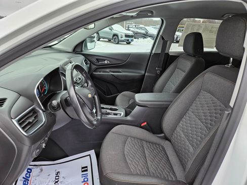 Used 2021 Chevrolet Equinox LT image 23