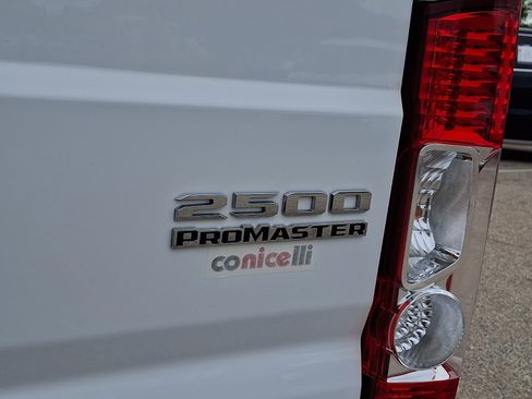 Used 2023 RAM ProMaster 2500 FWD image 30