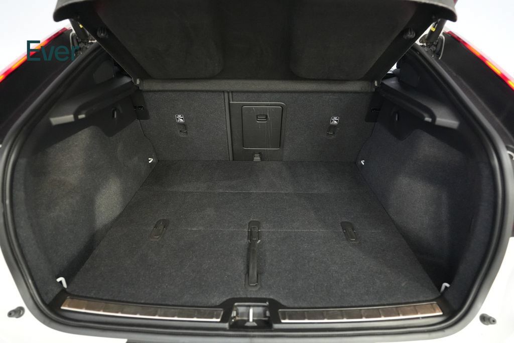 Used 2023 Volvo C40 P8 Recharge Plus AWD/4WD image 8