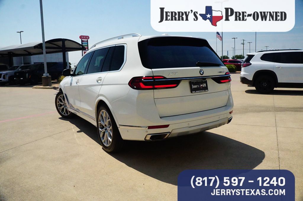 Used 2023 BMW X7 xDrive40i w/ Premium Package AWD/4WD image 2