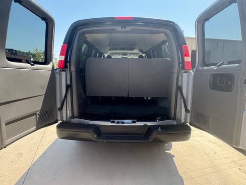 Used 2019 Chevrolet Express 2500 LS w/ Driver Convenience Package RWD image 5