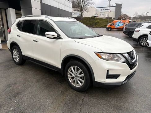 Used 2018 Nissan Rogue SV image 8