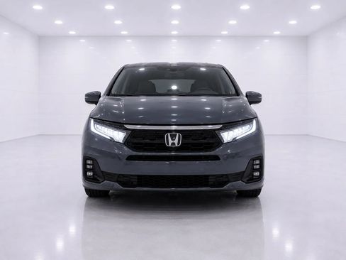 Used 2025 Honda Odyssey Touring image 8