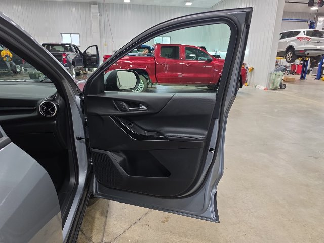 Used 2026 Chevrolet Equinox LT AWD/4WD image 29