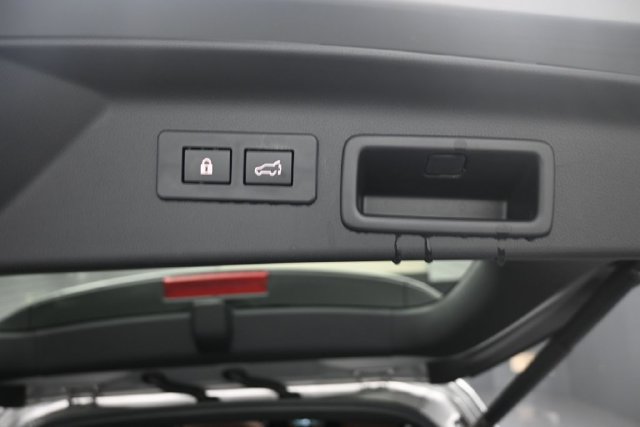 Certified 2025 Subaru Forester Touring w/ Popular Package - Touring AWD/4WD image 26