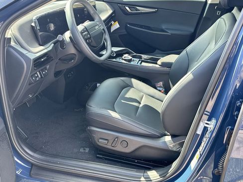 New 2025 Kia EV6 Wind AWD/4WD image 9