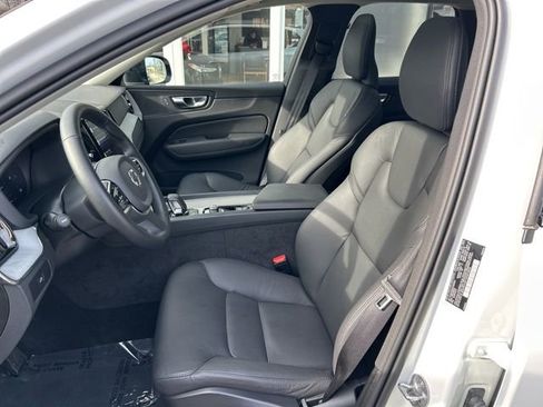 Certified 2025 Volvo XC60 B5 Plus image 17