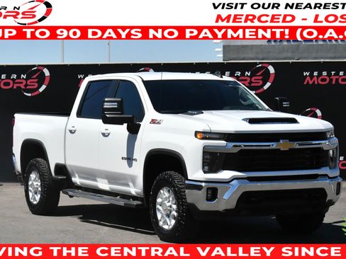 Used 2025 Chevrolet Silverado 2500 LT image 1