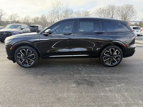 Used 2024 Lincoln Nautilus Reserve image 8