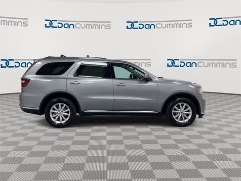 Used 2019 Dodge Durango SXT image 9