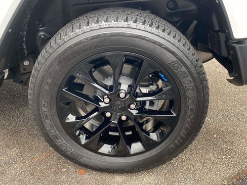 Certified 2023 Jeep Wrangler Sahara w/ Cold Weather Group image 15