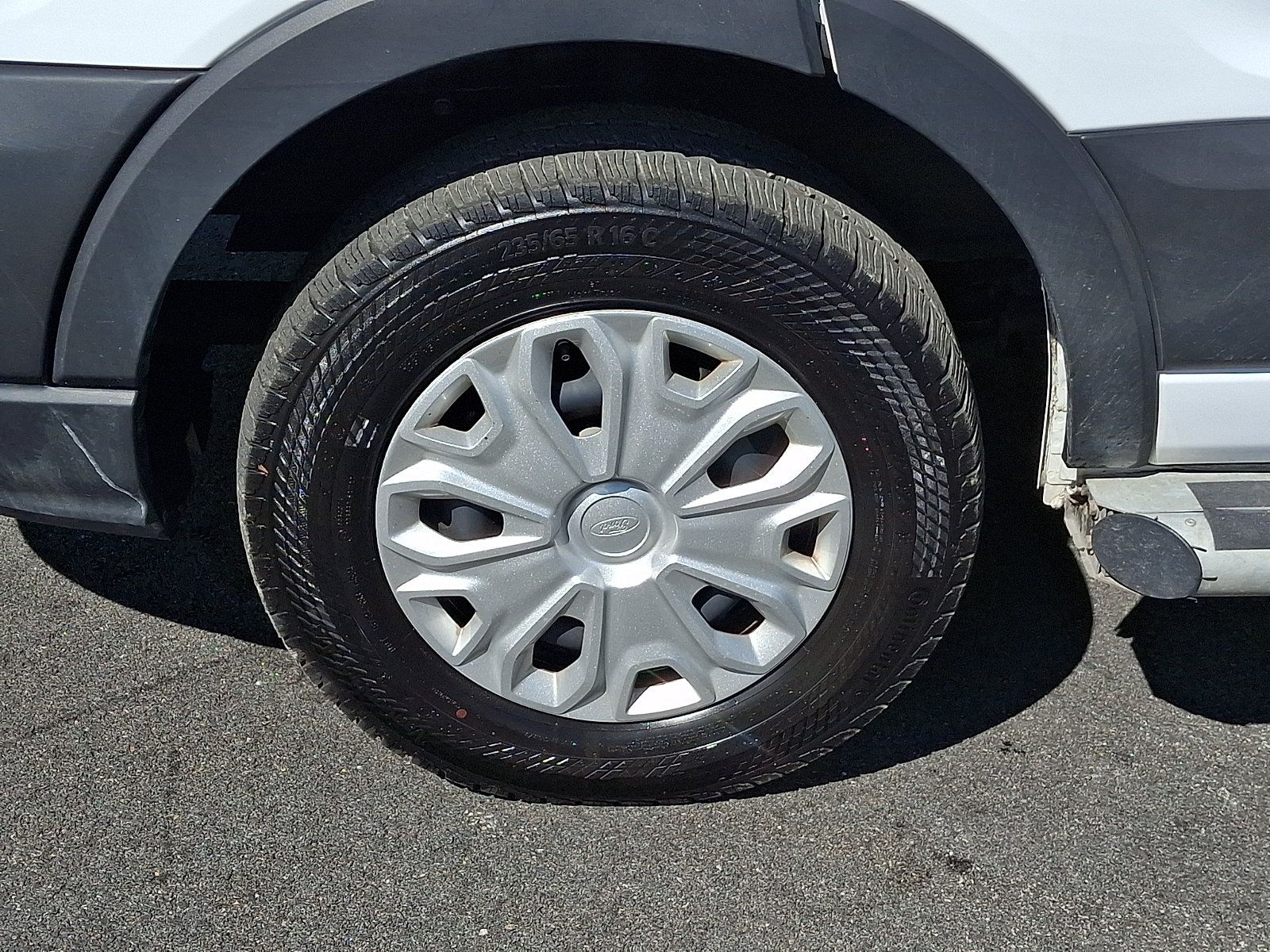 Used 2025 Ford Transit 250 Low Roof w/ Exterior Upgrade Package RWD image 9