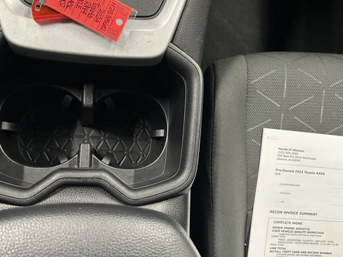 Used 2024 Toyota RAV4 XLE image 36