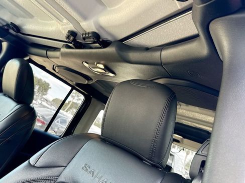 Used 2022 Jeep Wrangler Unlimited Sahara w/ Cold Weather Group image 20