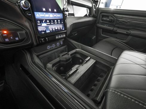 Used 2025 RAM 3500 Limited image 22