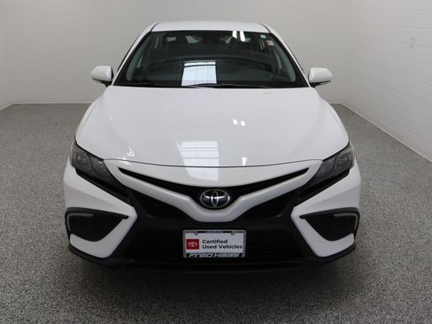 Certified 2023 Toyota Camry SE w/ Convenience Package image 3