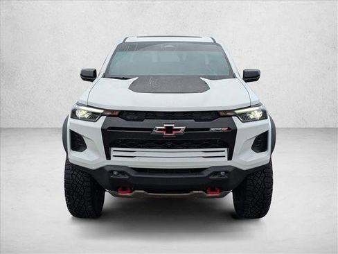 Used 2025 Chevrolet Colorado ZR2 w/ Technology Package image 2