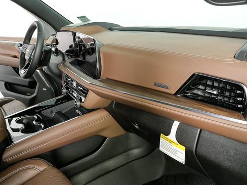 New 2026 Chevrolet Tahoe High Country w/ Sun And Tow Package image 25