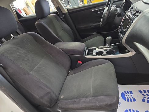 Used 2013 Nissan Altima 2.5 SV image 41