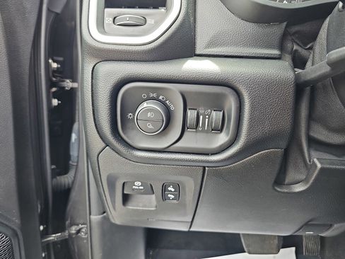 Used 2019 RAM 1500 Big Horn AWD/4WD image 26