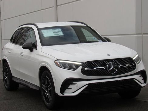New 2026 Mercedes-Benz GLC 300 4MATIC image 2