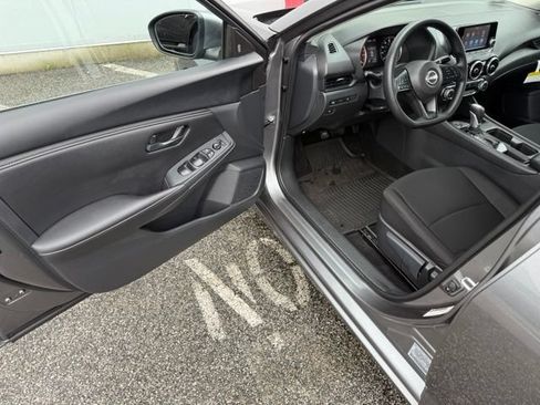 Certified 2025 Nissan Sentra S FWD image 15