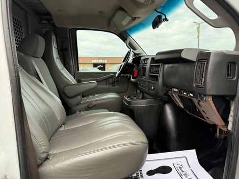 Used 2019 Chevrolet Express 2500 Extended w/ Driver Convenience Package RWD image 19