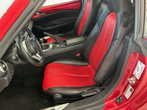 Used 2017 MAZDA MX-5 Miata RF Grand Touring w/ Appearance Package image 3