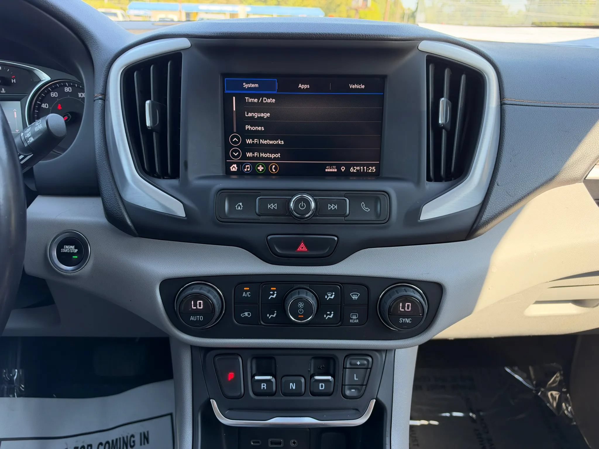 Used 2020 GMC Terrain SLE w/ Driver Convenience Package FWD image 18