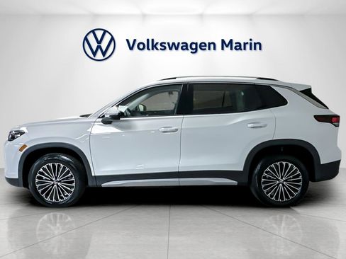 New 2026 Volkswagen Tiguan S image 2